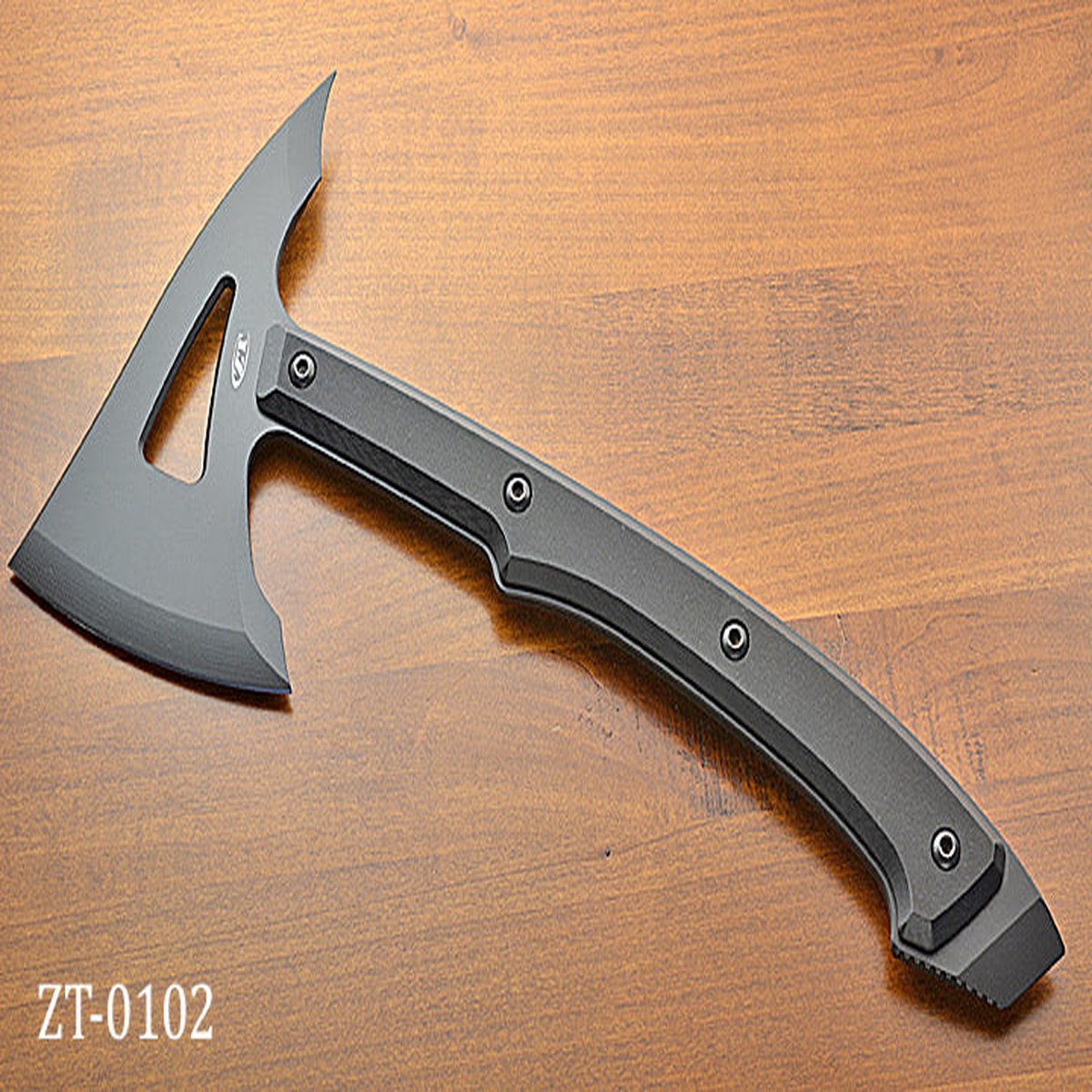 0102 Tactical Tomahawk